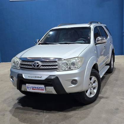 TOYOTA HILUX SW4 2.7 SR 4X2 16V GASOLINA 4P AUTOMÁTICO